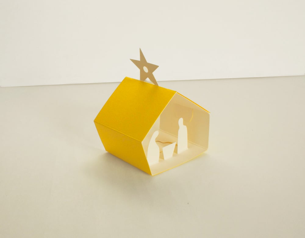 Image of 4 x Christmas Manger Set - Eight Decorations