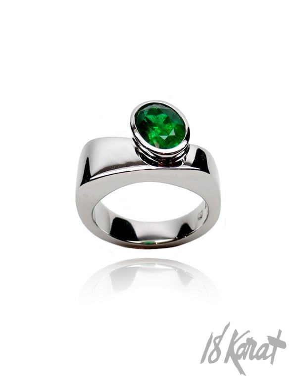 Loraine's Emerald Ring - 18Karat Studio+Gallery