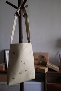 Image 3 of L.E.A - Cyra & Tania