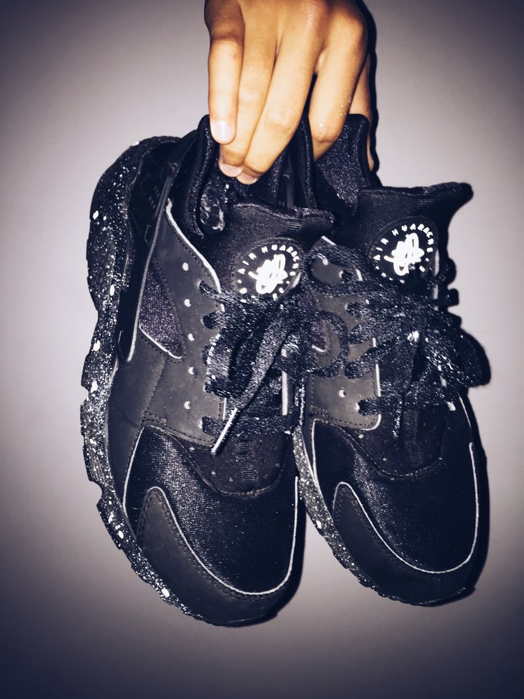 Triple Black Huaraches Specked White