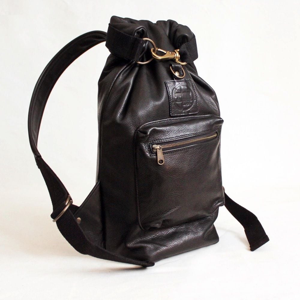 Image of TM1985 - ROLL TOP SACK - BLACK LEATHER
