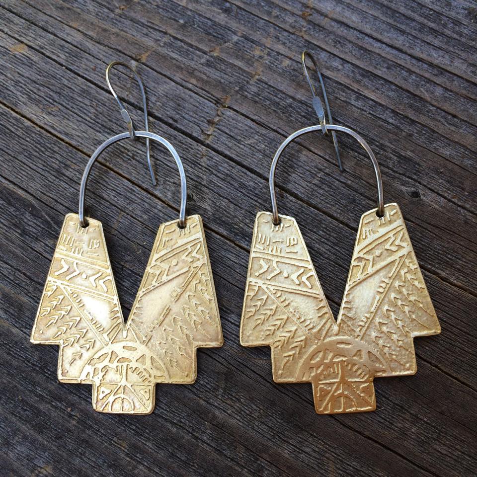 Image of "Adorn" Demi Earrings