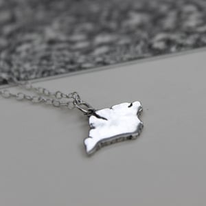 Image of Women's Isle of Wight pendant necklace