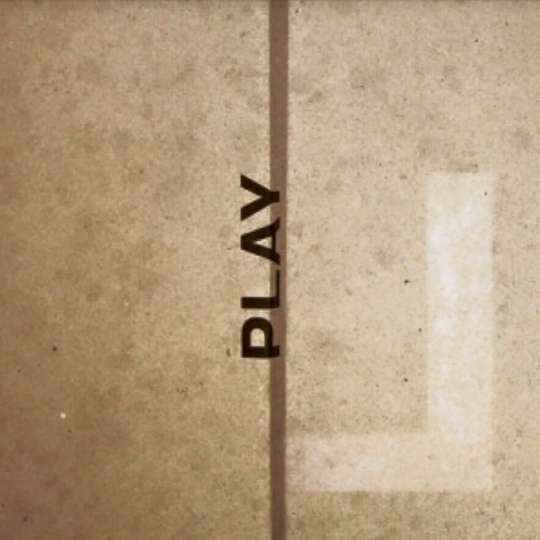 Image of LARSEN “Play”