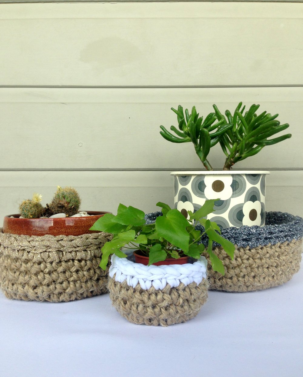 Image of Jute crocheted bowls with Christmas vibe
