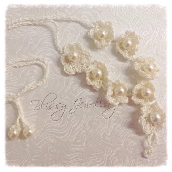 Image of Barefoot bridal sandals 8 flowers