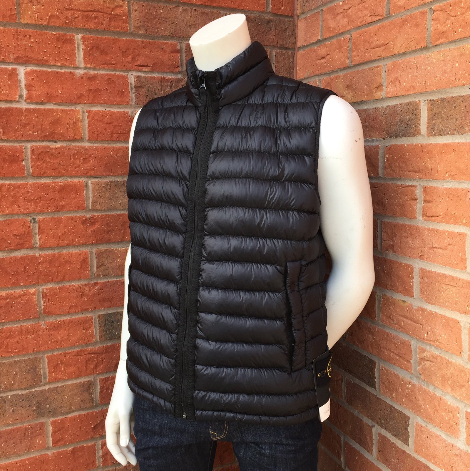 Black stone island body warmer sale