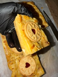 Image 1 of Jammie Dodger - Cookie Base 
