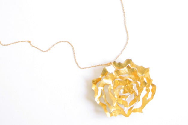 Image of Ethereal rose, Pendant in Fairmined gold 18k