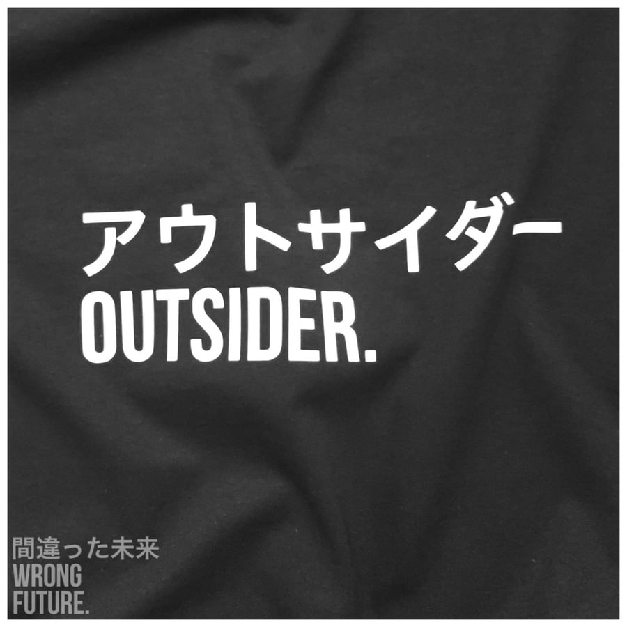 Image of (002) OUTSIDER