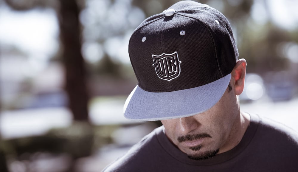 Image of Ltd Edition "Insignia de Honor"