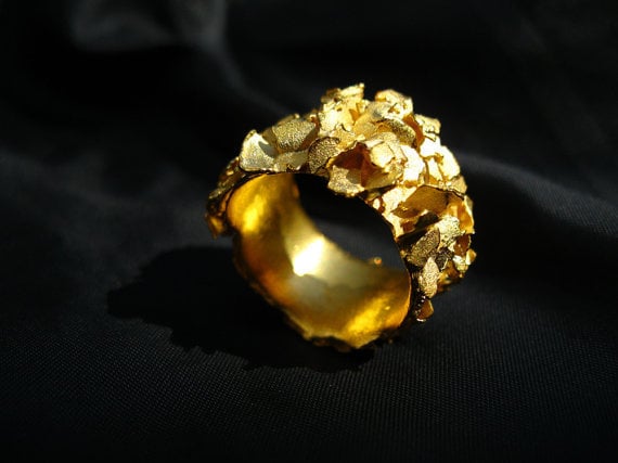 Image of Nako, Ring in solid 18k gold with a cognac diamond