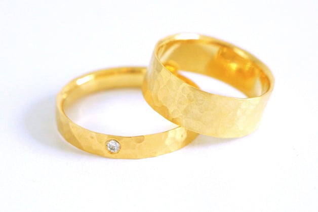Image of Rumeur, Wedding ring in Fairmined gold 18k with white diamond