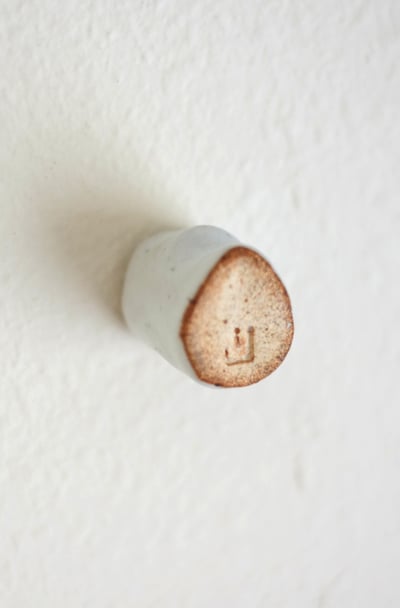 Image of b4 ceramic knob