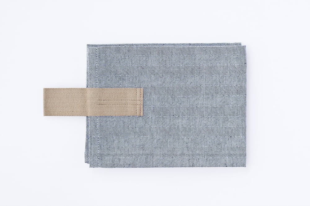 Image of CANOVACCIO A SPINA DI PESCE / HERRINGBONE TOWEL 