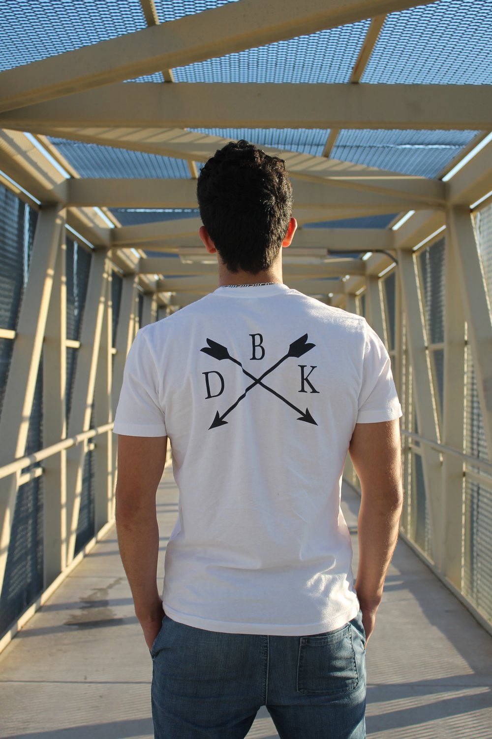 Image of Men's Arrow Tee