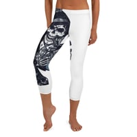 Image 3 of Chic Capri Leggings 