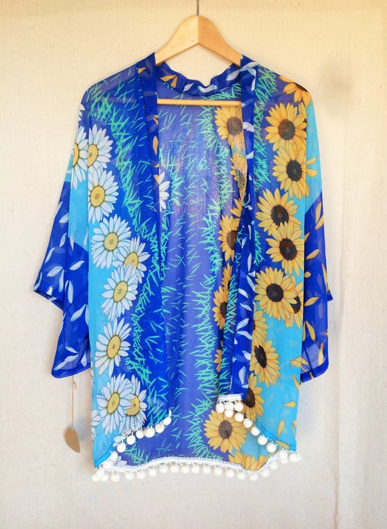 Image of Women's Kimono [SUNFLOWER POM POM]