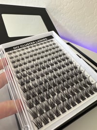 Image 2 of Divine- lash cluster kit 