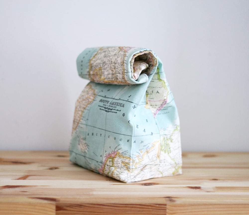 Image of TRAVEL LUNCH BAG WORLDMAP