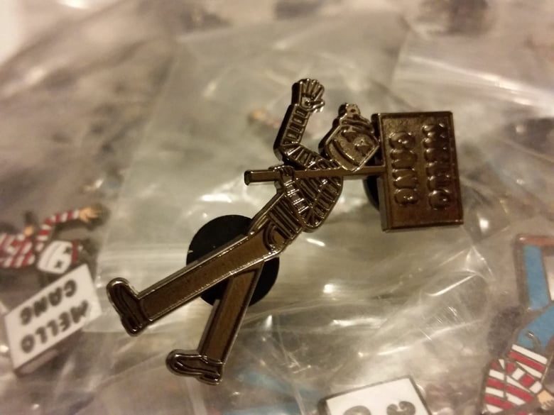 Image of FIND ME RAW MARSHMELLO PIN