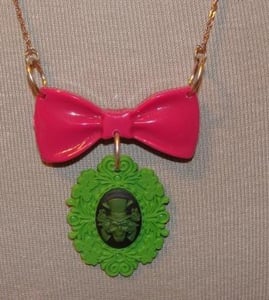 Image of Rocking Skull Cameo Pendant Necklace