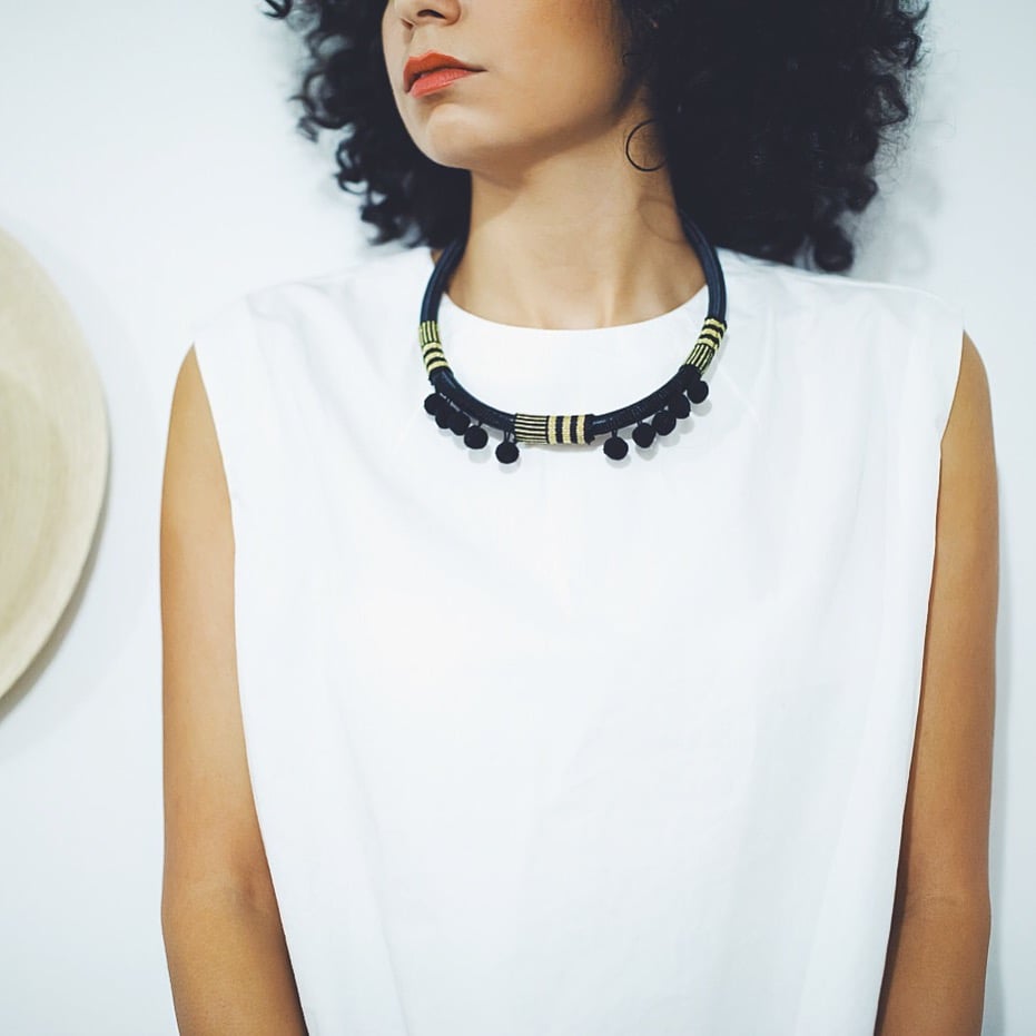 Image of Noir Oro textile necklace