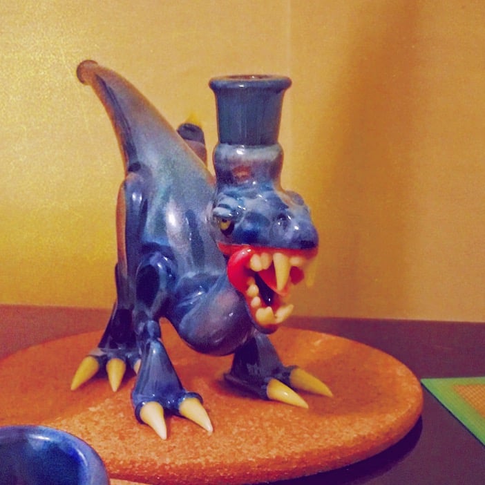 Image of Elbo glass nya dino