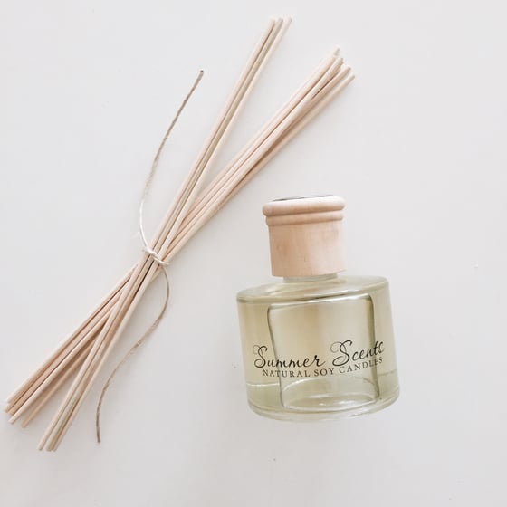 Image of Petite reed diffuser