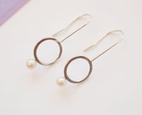 Image 2 of ring and pearl earrings