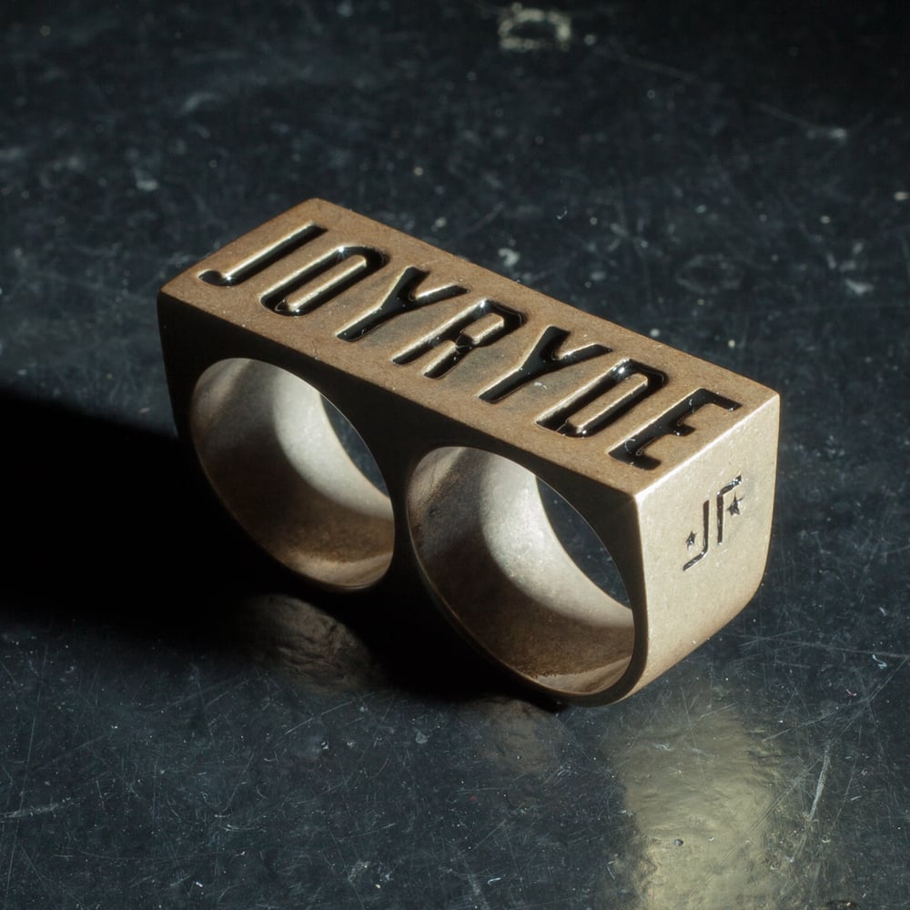 Image of BRICK DUSTER X ANTIQUE