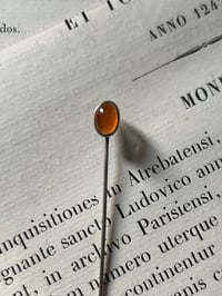 Image 1 of Epingle en argent massif, ambre, fin XIXème s.