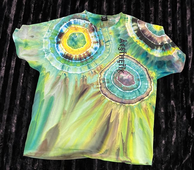 ICE DYED T-SHIRT (Wild Garden/ Actias Luna)