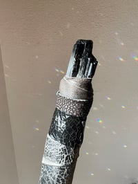 Image 2 of *new* BLACK - T  wand