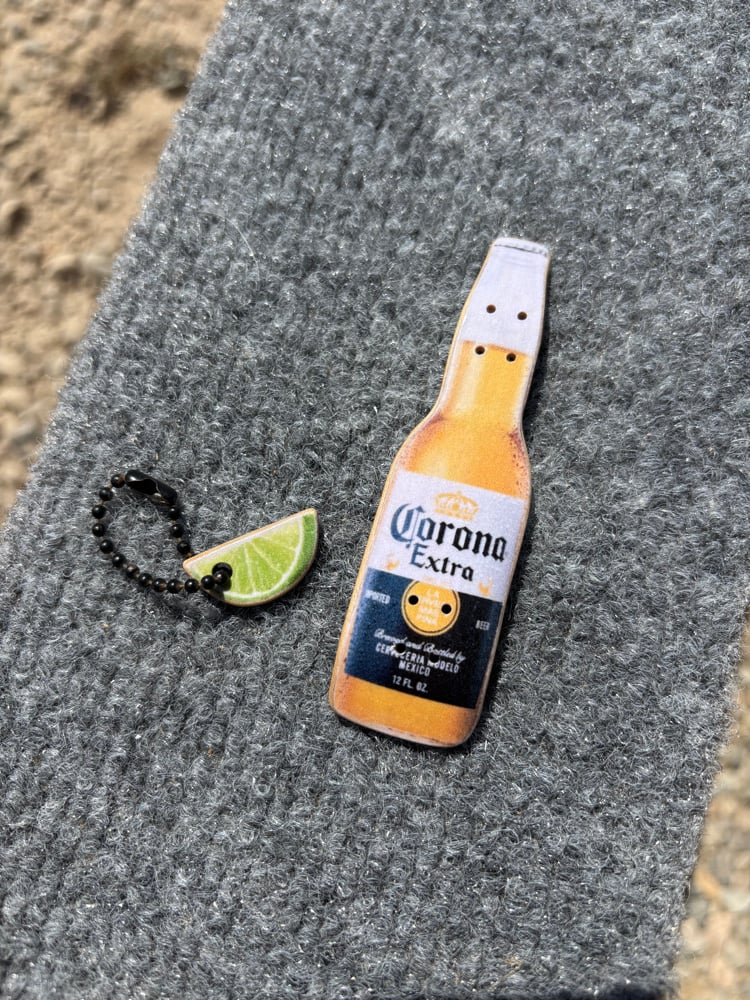 Image of Corona with the lime
