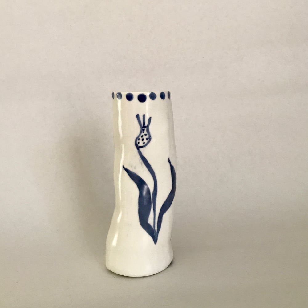 Image of Bud vase with bird and flower 