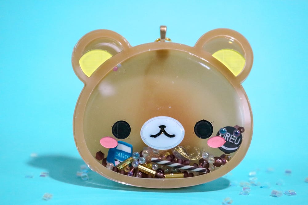 Image of  Bear Resin Shaker Keychain 