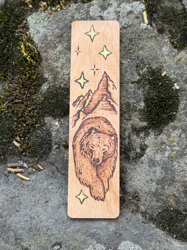 The Bear - Mini Gilded Guardian Bookmark  Image 3