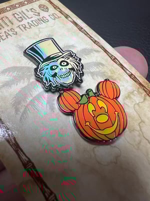 Image of 0.5” Hat Box Ghost & Mickey Pumpkin Glow in the dark “Magic Band” Charms