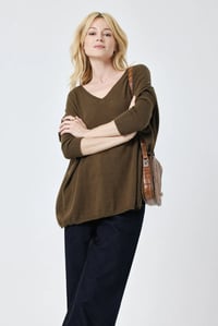 Image 2 of Jersey Gaby Marrón