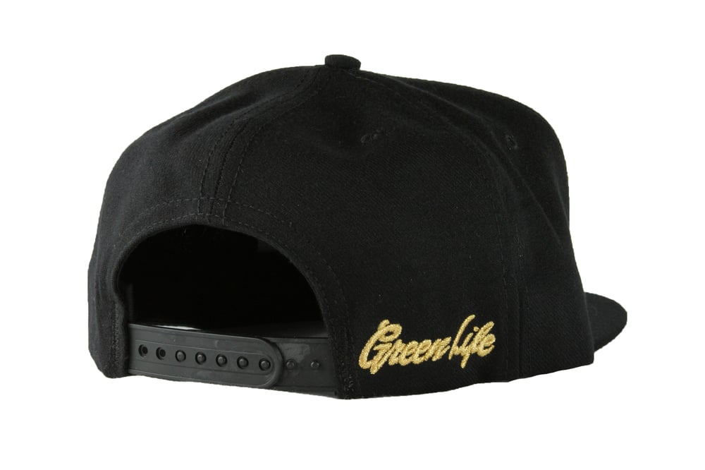 The Pyramid Snapback Hat in Black