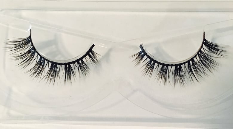 Image of Dazed- Sable lashes