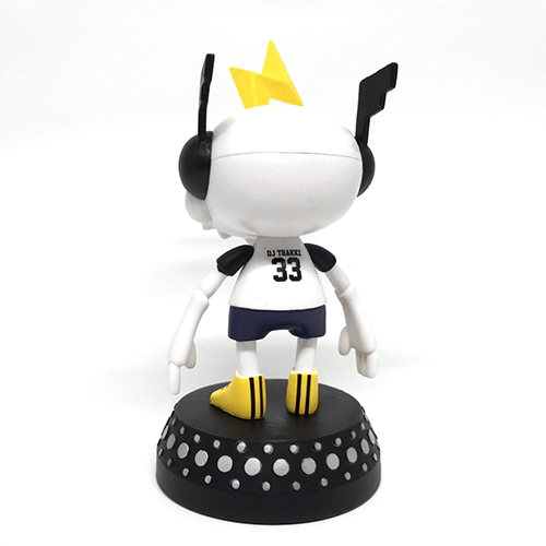 DJ Trakkz vinyl art toy for turntables | Earth Nest DJ Trakkz vinyl art toy for turntables | Earth Nest
