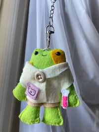 Image 3 of Carbon the Chemist Frog keychain