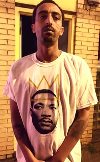 Image 2 of KINGS DONT DIE WHITE T-SHIRT S-XL