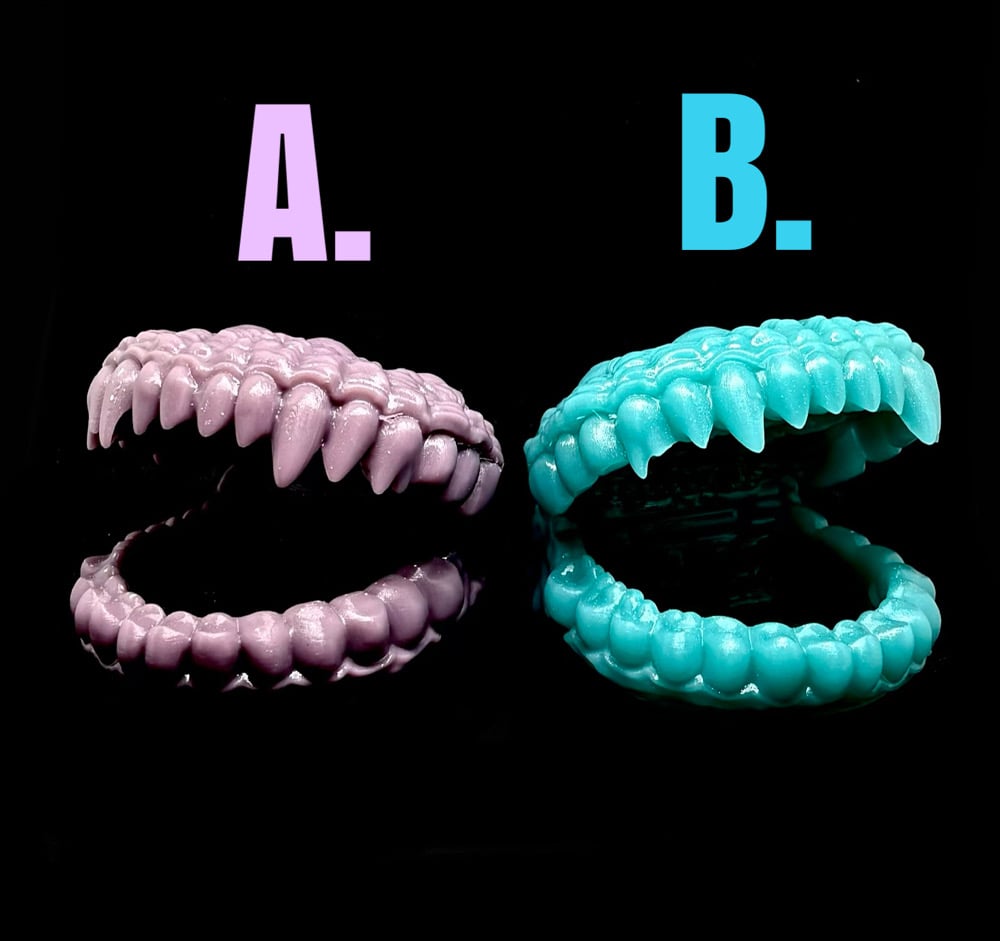 Image of The Devil’s Dentures 4 (GID)