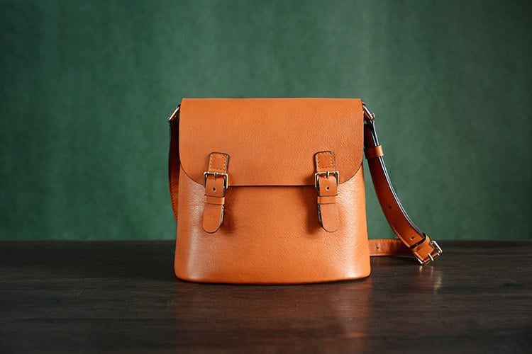 Image of Handmade Vegetable Tanned Italian Leather Messenger Bag Satchel Bag Crossbody Shoulder Bag D043