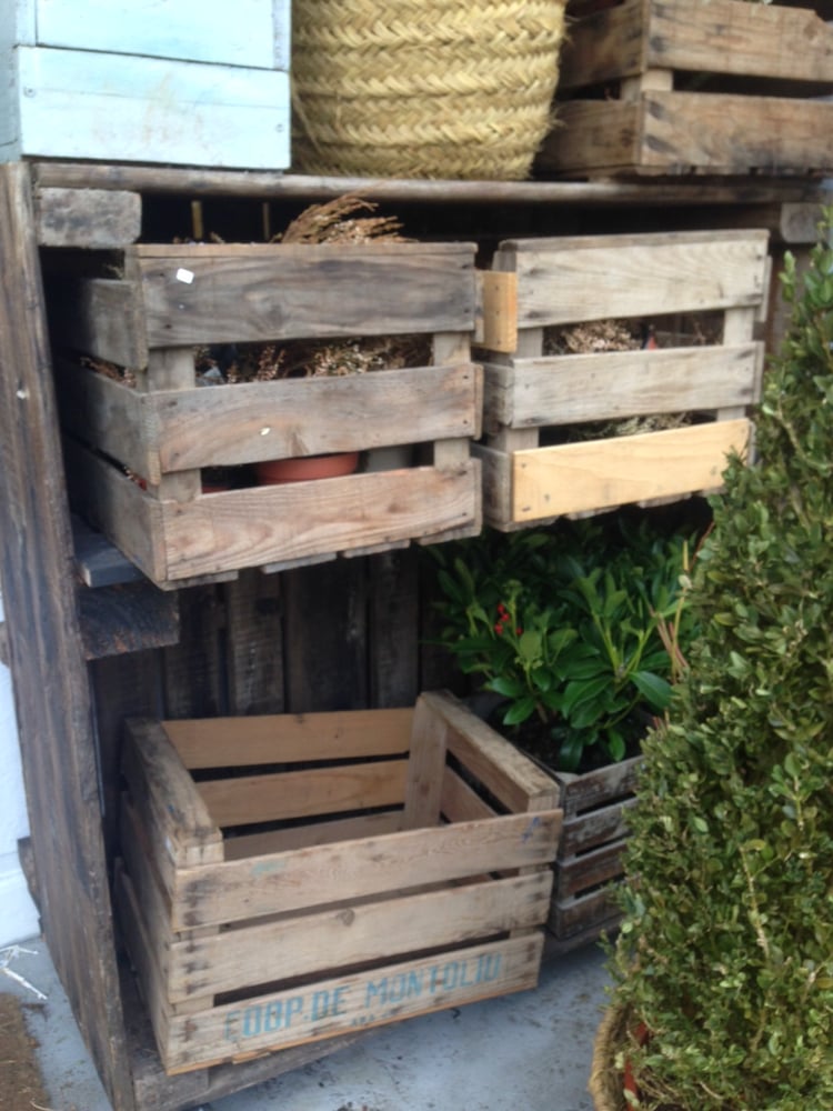 Cajas de fruta antigua de madera / La Antigua Botica
