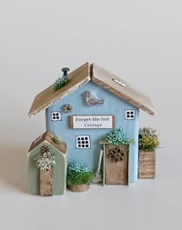 Image 2 of Forget-Me-Not Cottage