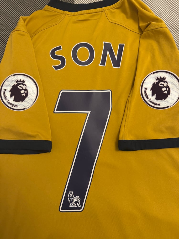 Image of Tottenham Hotspur “SON 7” 2016/17 Third Shirt + PL patches (M)